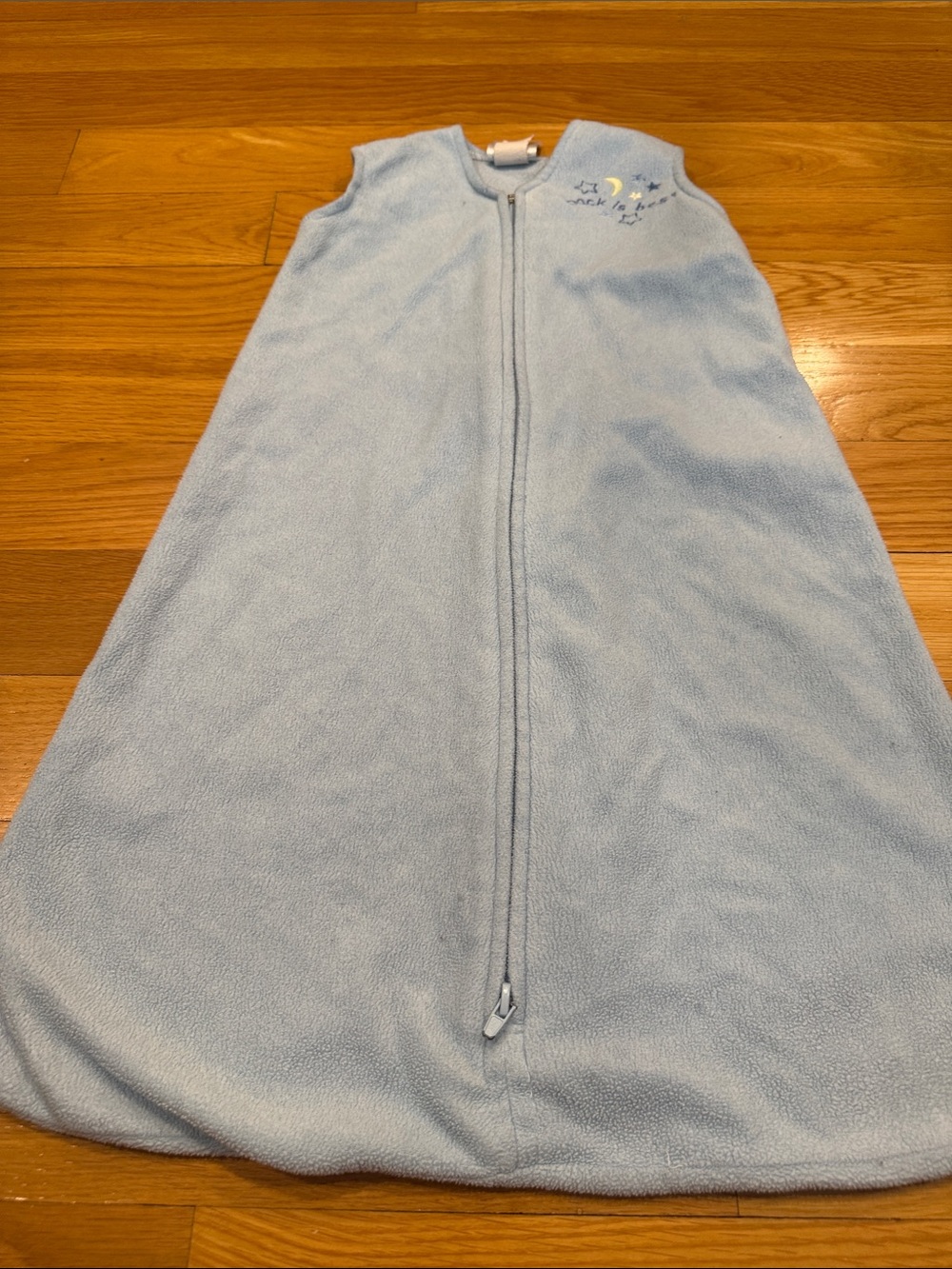 Halo boys sleepsack size small . Birth to 6 months .